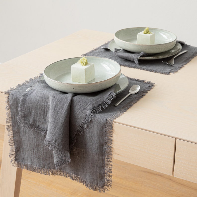 Sets de table en lin lavé à la main, tissage uni, couleurs disponibles (35x51 cm)