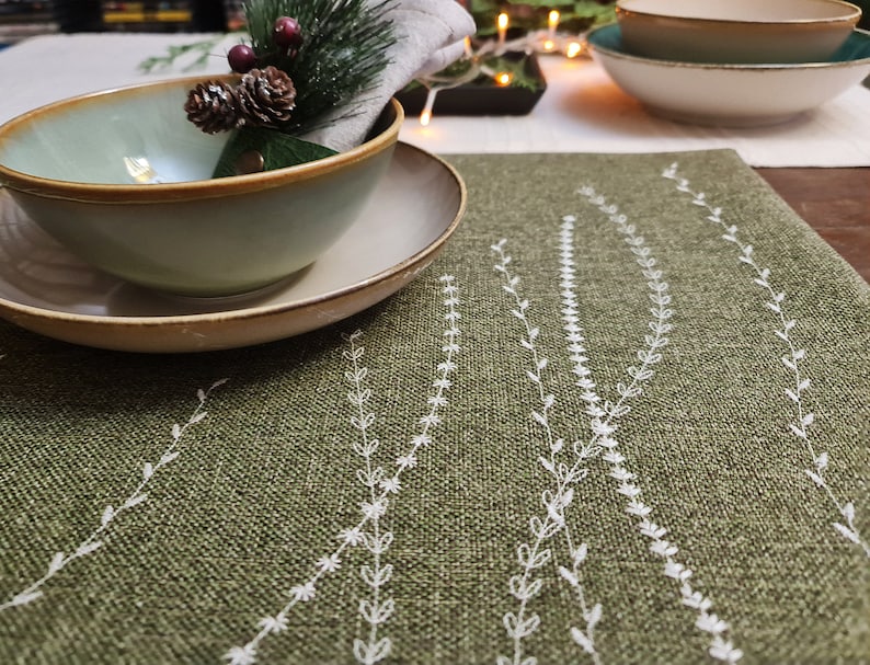 Set de table brodé aspect lin double épaisseur - Décoration champêtre