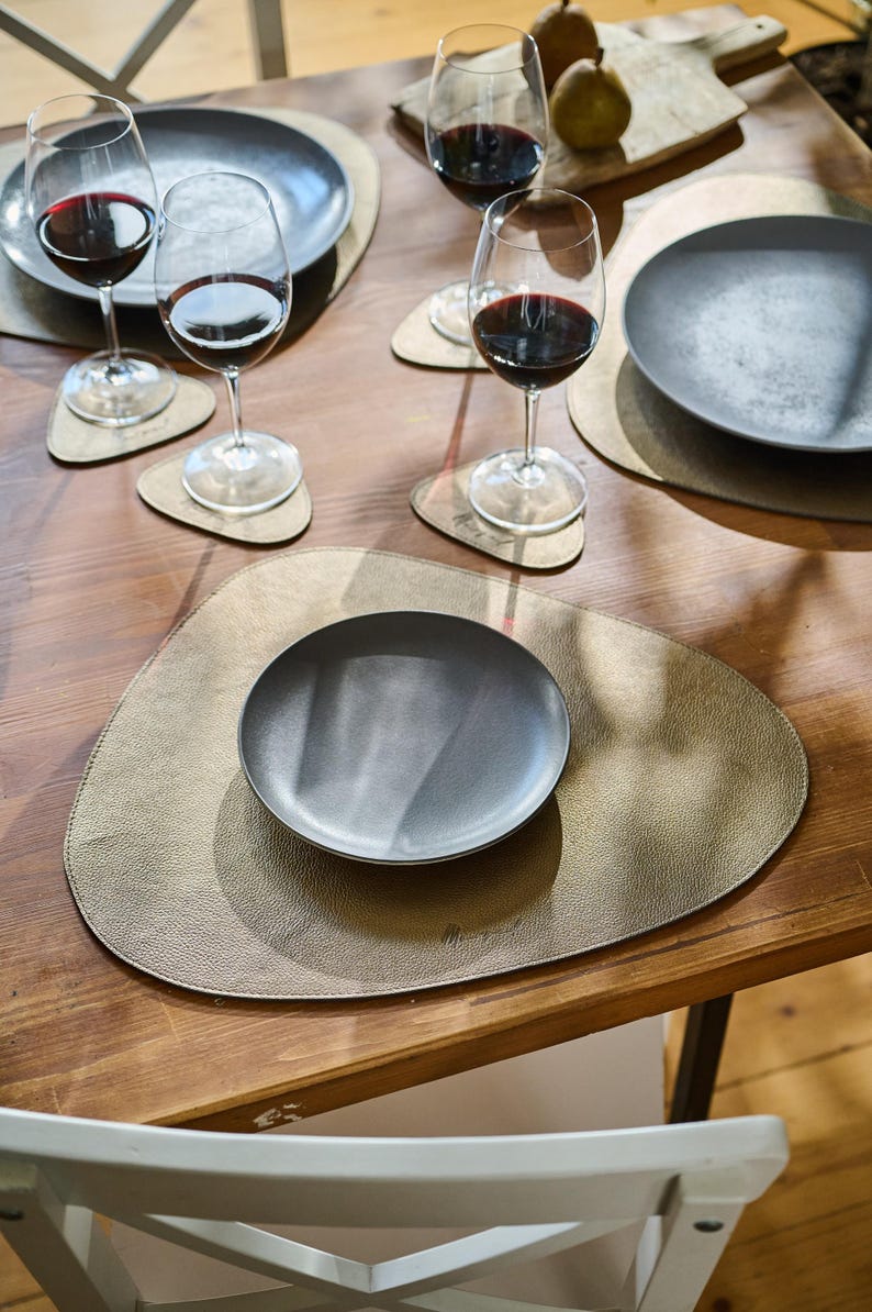 Ensemble de sets de table en cuir véritable lavables, résistants aux taches, pour salle à manger rustique