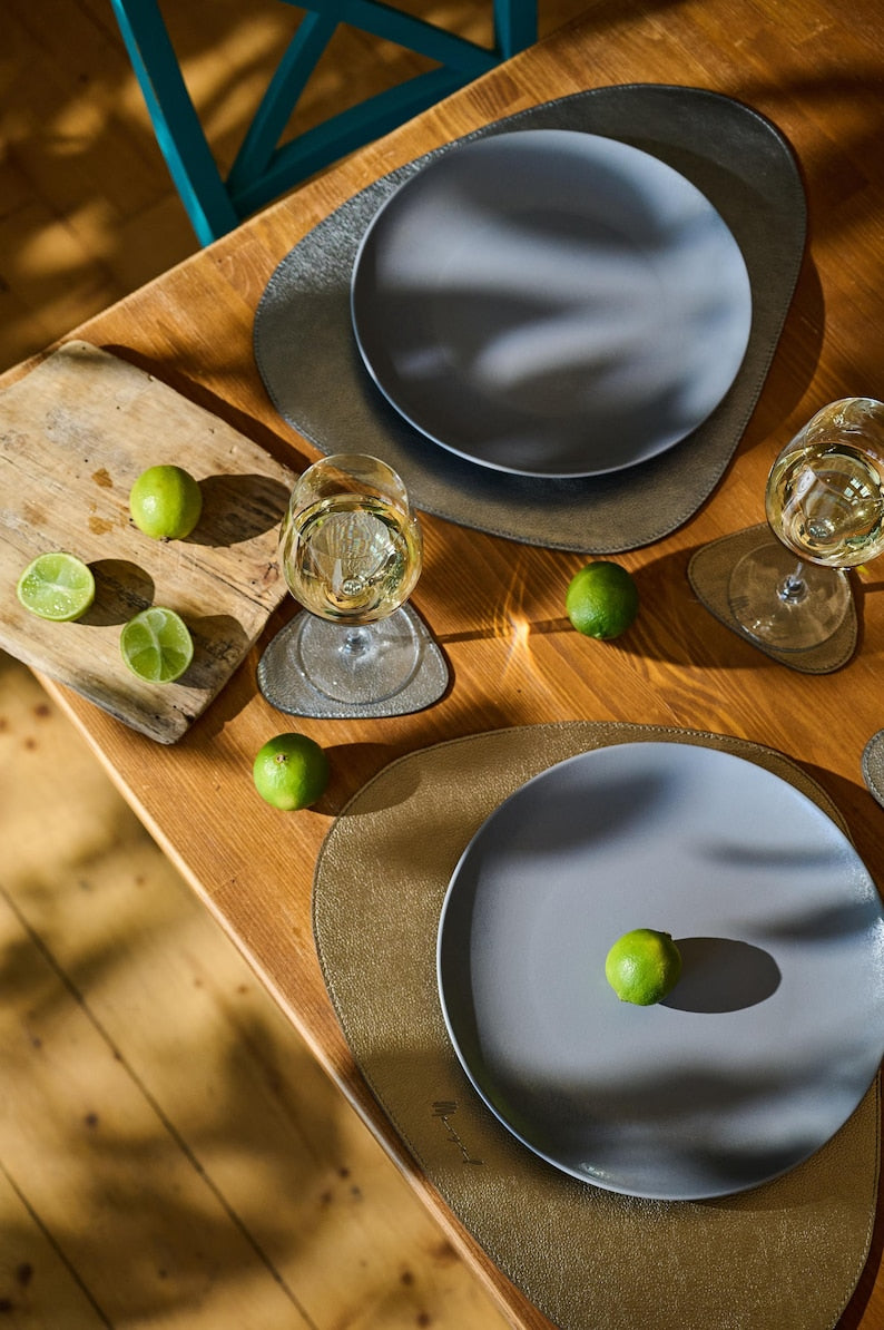 Ensemble de sets de table en cuir véritable lavables, résistants aux taches, pour salle à manger rustique