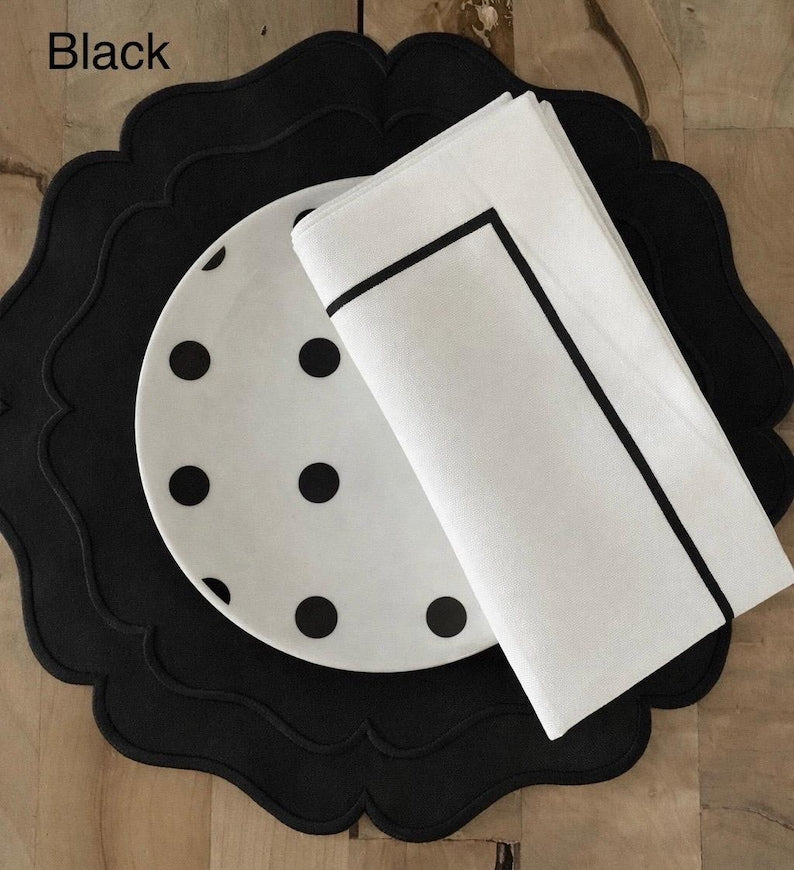 Napperons brodés en coton et lin 35 cm - Décoration de table colorée