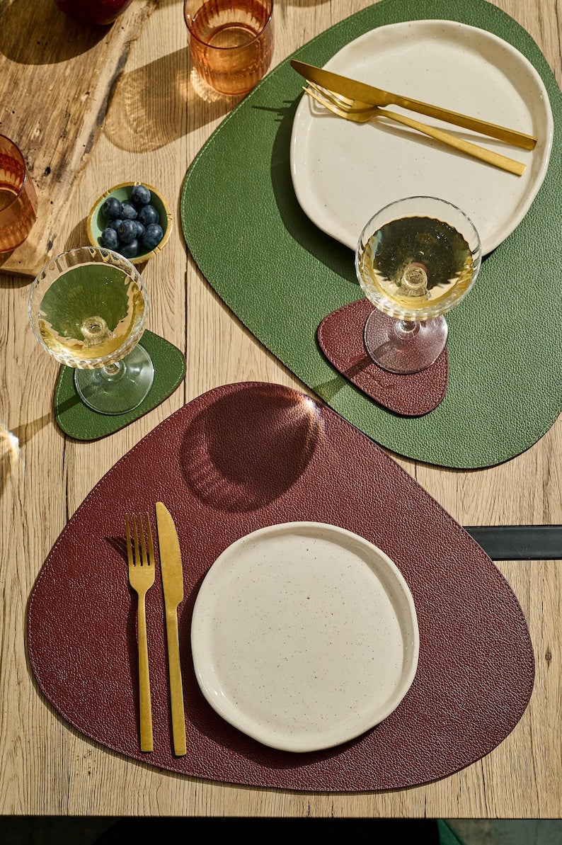 Ensemble de sets de table en cuir véritable lavables, résistants aux taches, pour salle à manger rustique