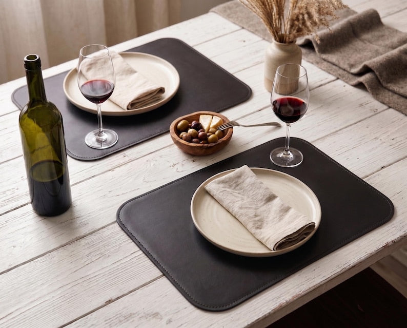 Set de table en similicuir résistant à la chaleur, imperméable, facile à nettoyer, 18 x 13 pouces